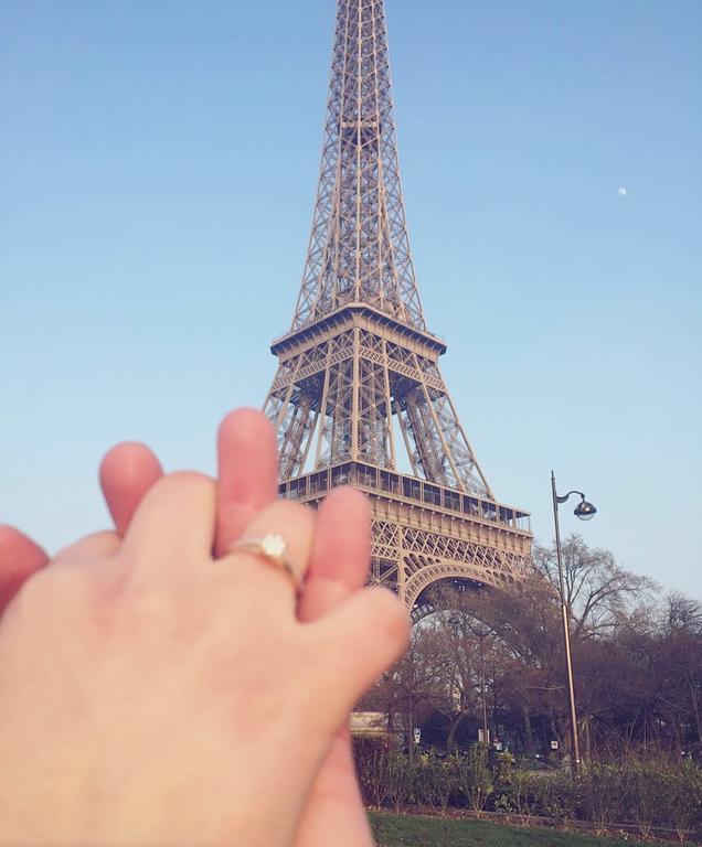 Eiffel Tower Champs De Mars Appartement Parijs Buitenkant foto