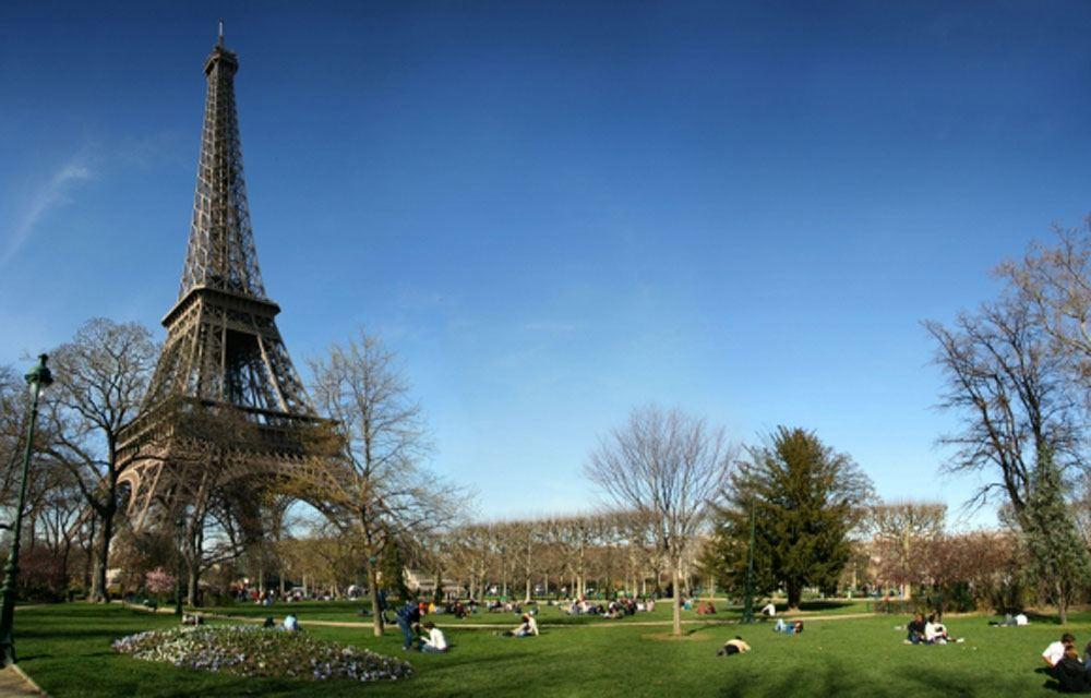 Eiffel Tower Champs De Mars Appartement Parijs Buitenkant foto